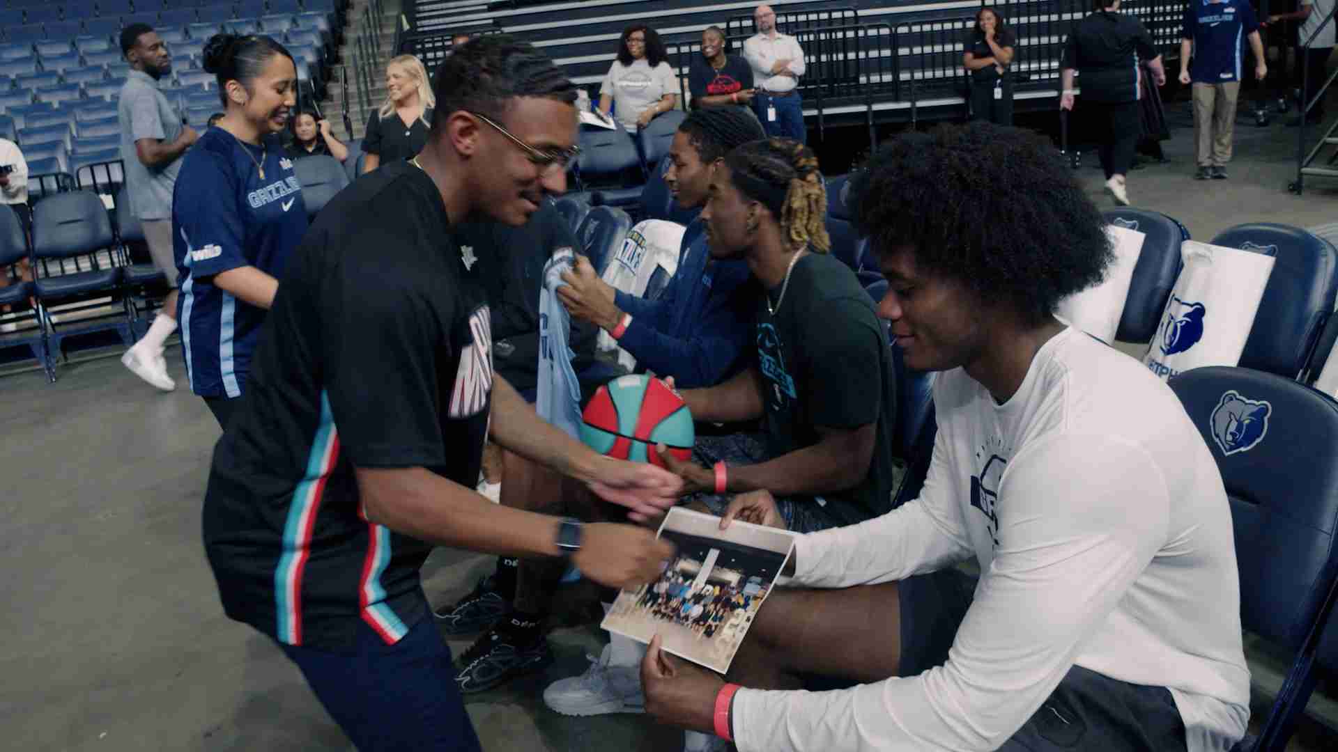 Watch Memphis Through The Fans' Eyes | Memphis Grizzlies Live Stream ...