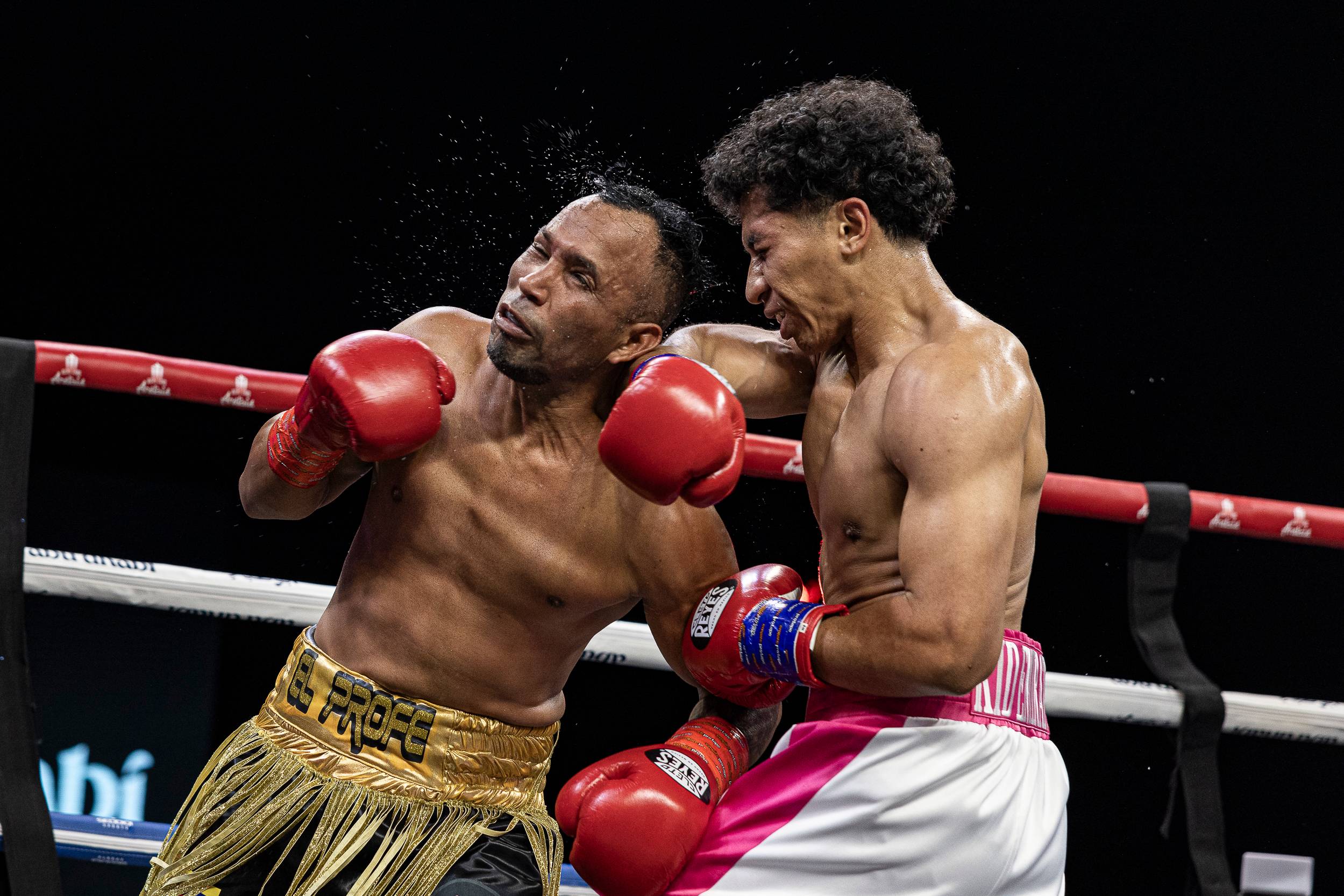 Watch boxing match online hot sale