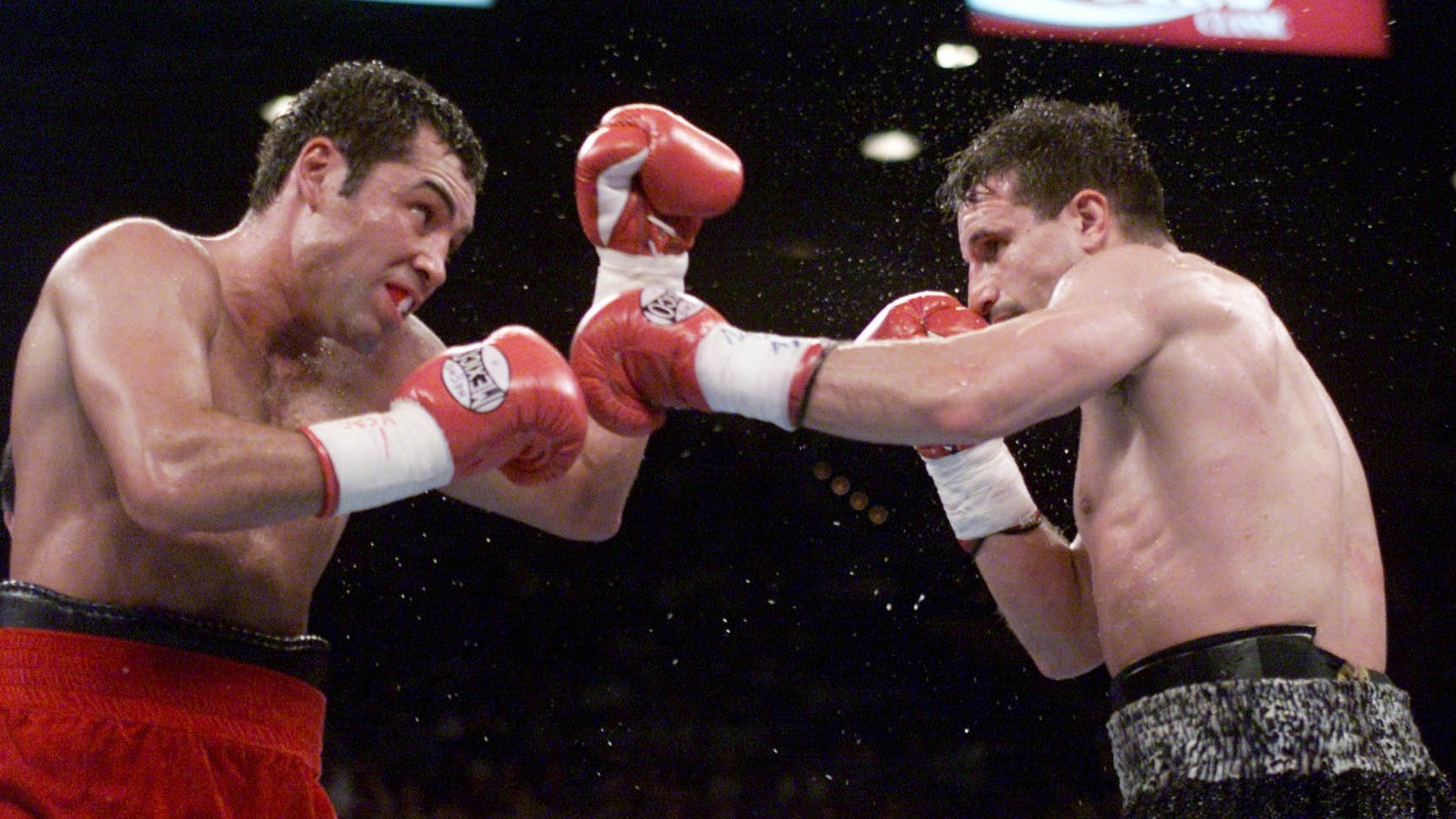 Ver De La Hoya vs. Castillejo (2001) Online | DAZN US