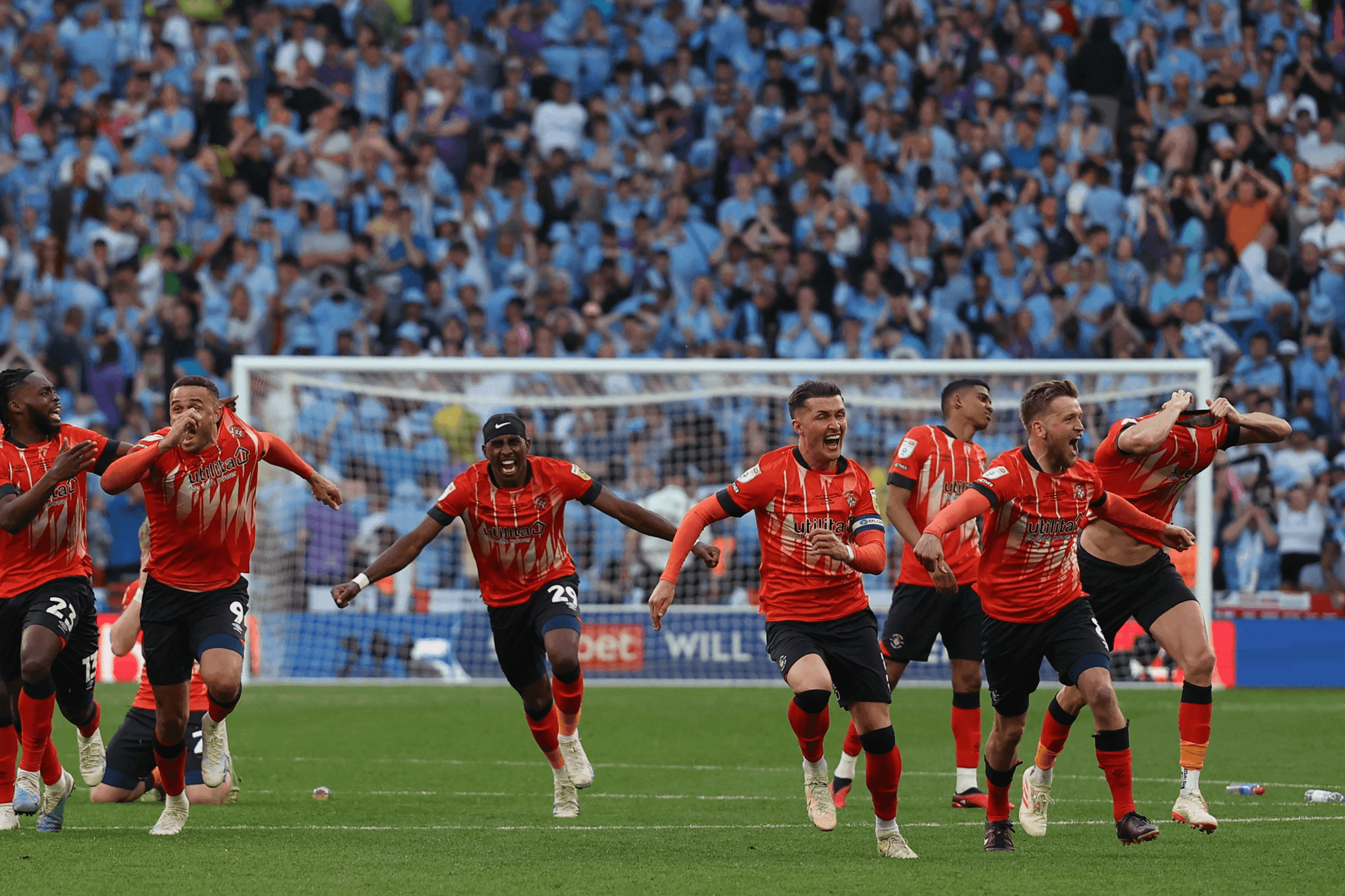 Luton town vs sale man united live stream
