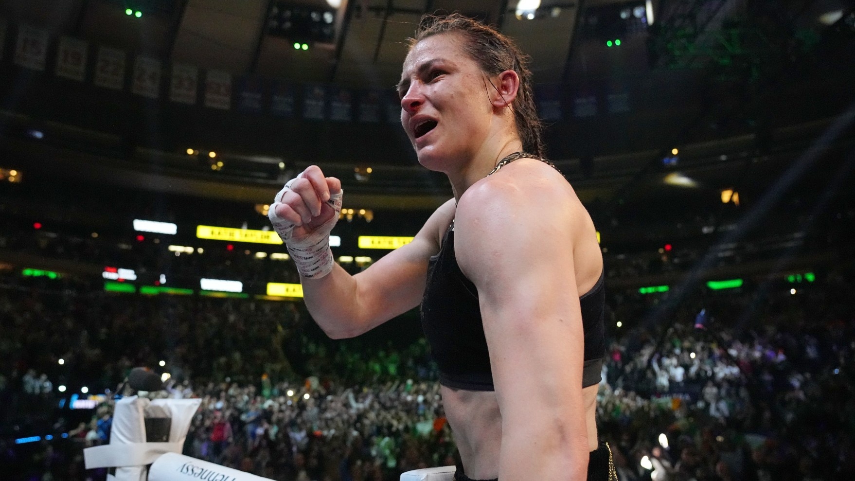 Watch Taylor Recalls 'Iconic' Serrano Fight Online | DAZN FR