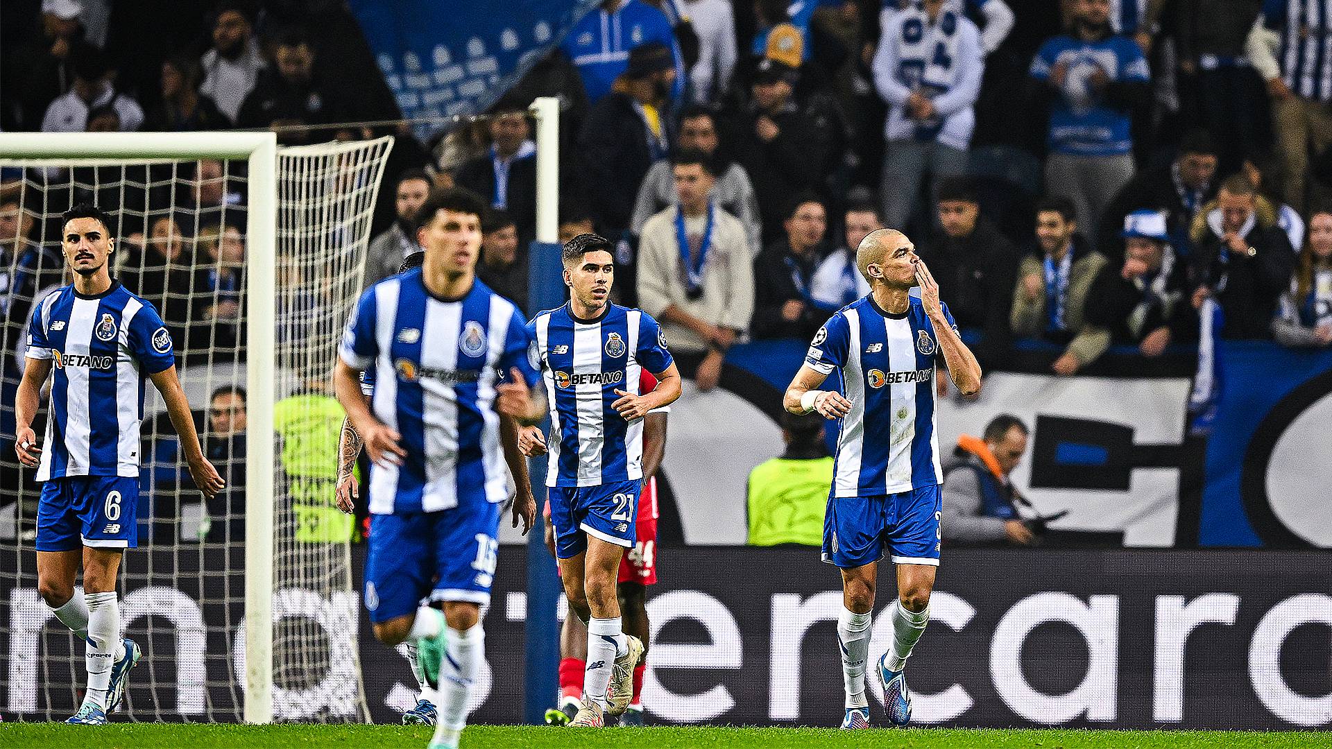 Ver: Sérgio Conceição: Temos de ser sólidos e consistentes para