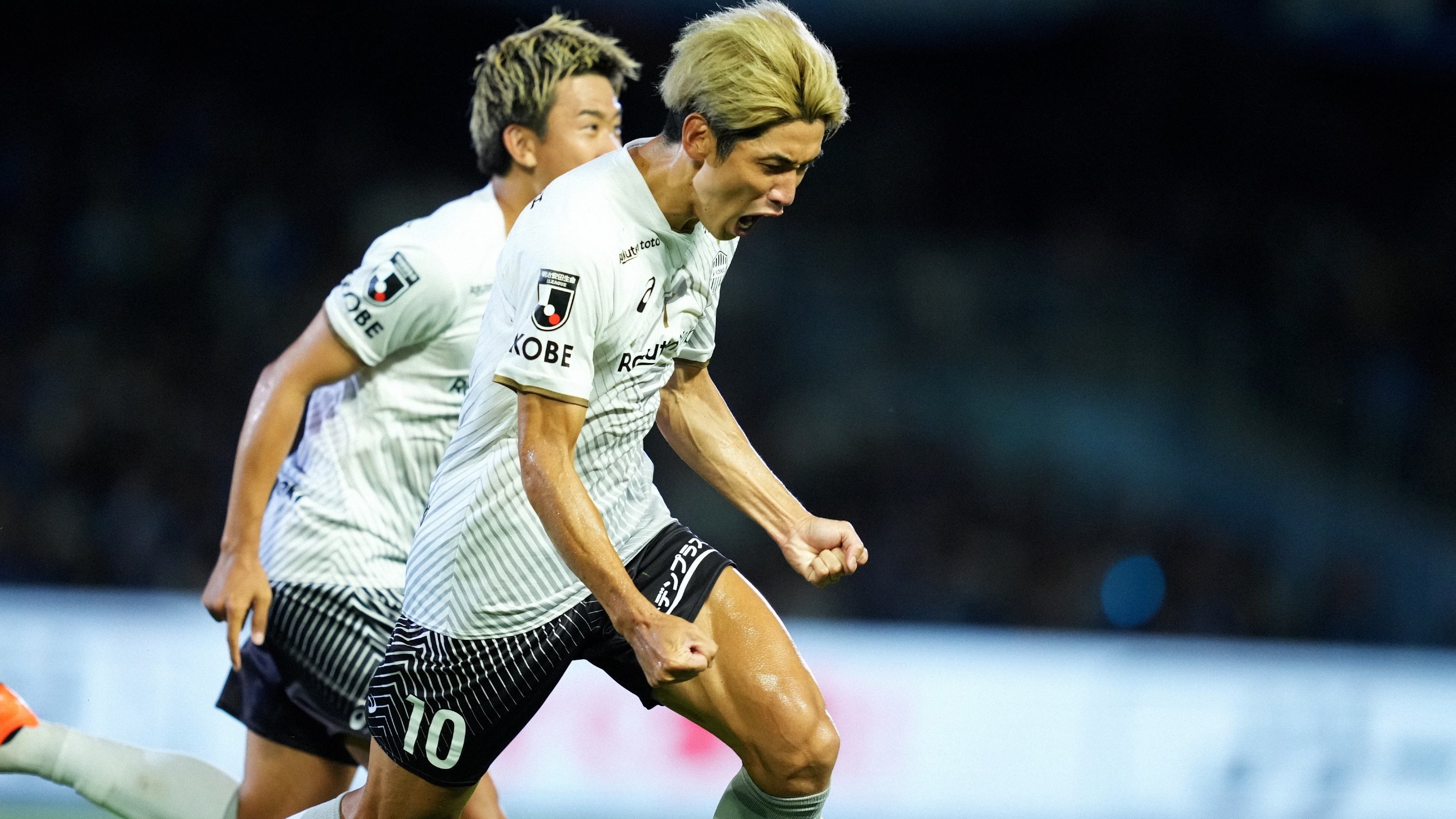 Amazon.co.jp: ヴィッセル神戸 大迫勇也 選手 今シーズンの抱負