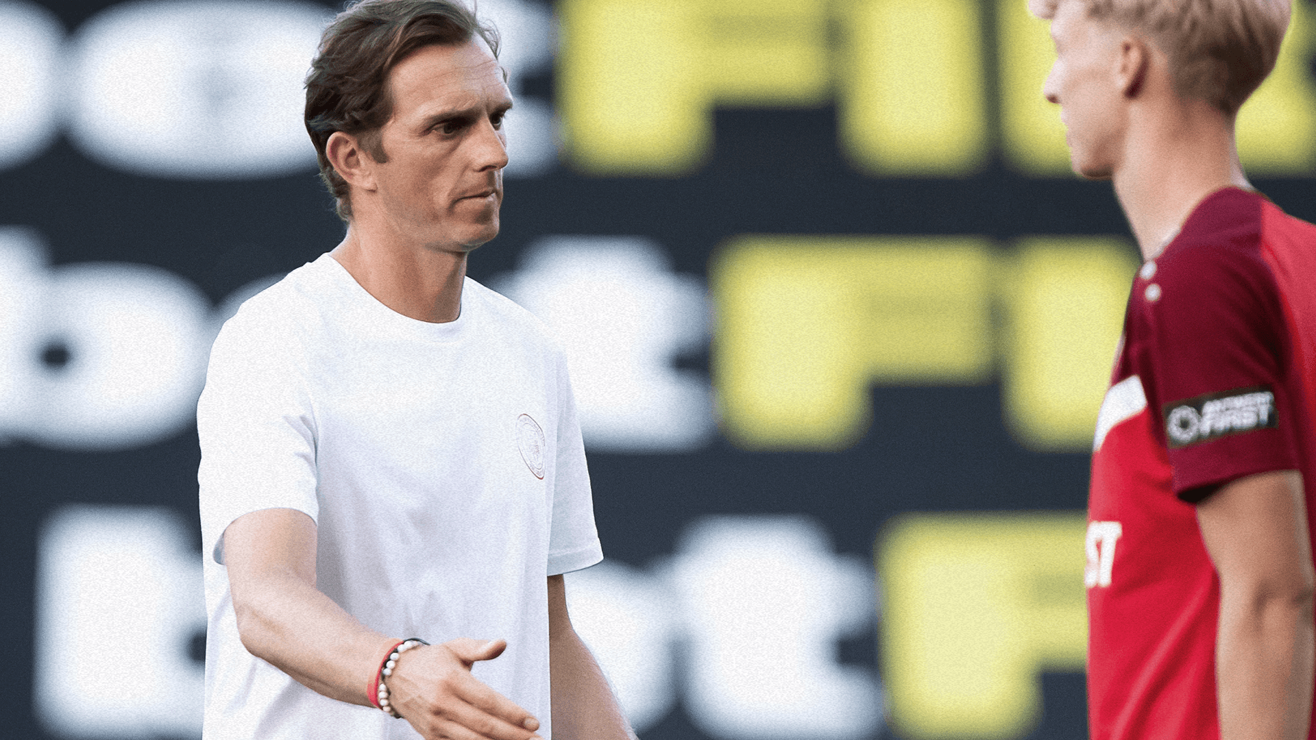 Kijk Exclusief interview: Jonas De Roeck Live Streams | DAZN BE