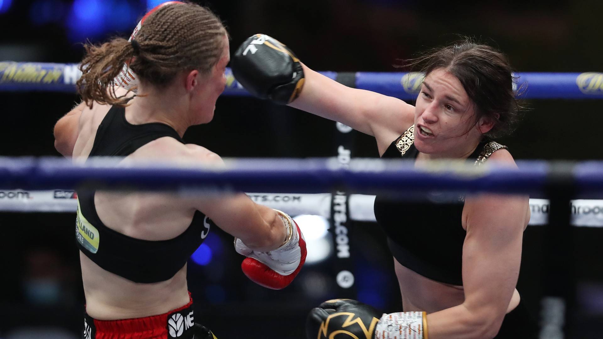 Katie taylor delfine shop persoon live stream