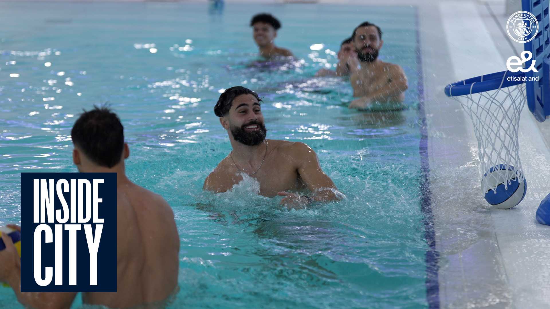 Ver Mates en la piscina | INSIDE CITY 509 Online | DAZN US