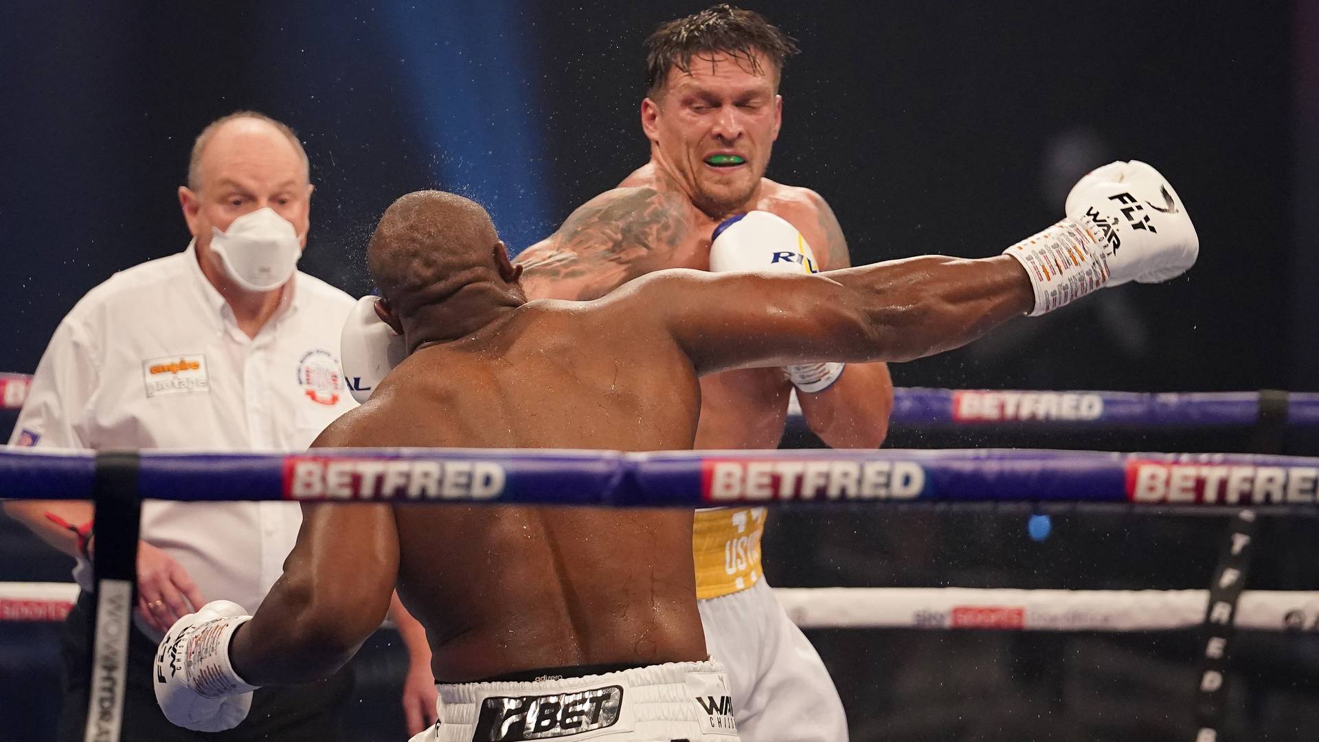 Watch Oleksandr Usyk v Derek Chisora (Undercard and Main Card) Live