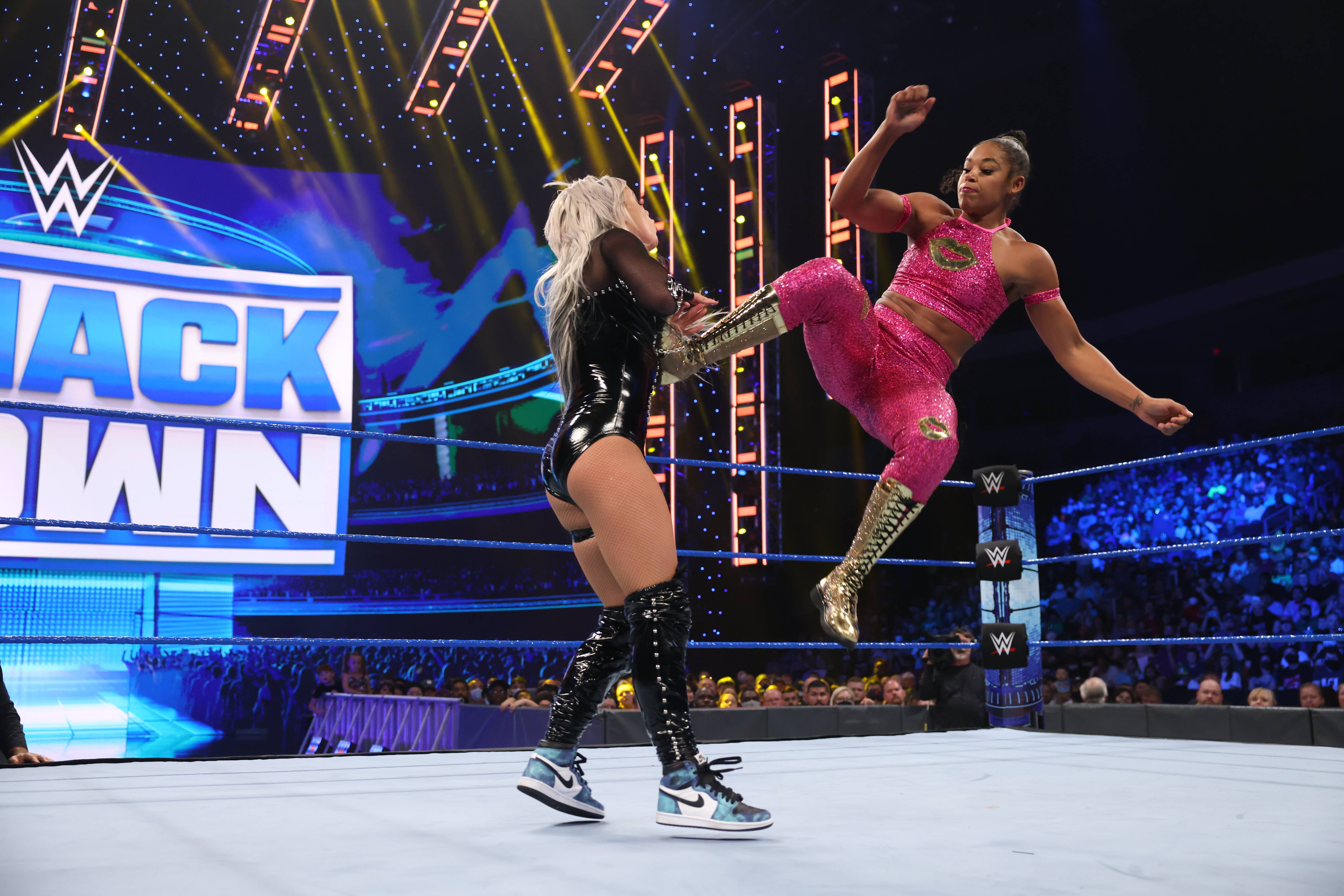 Watch Wwe Smackdown Highlights 28 08 21 Online Dazn De