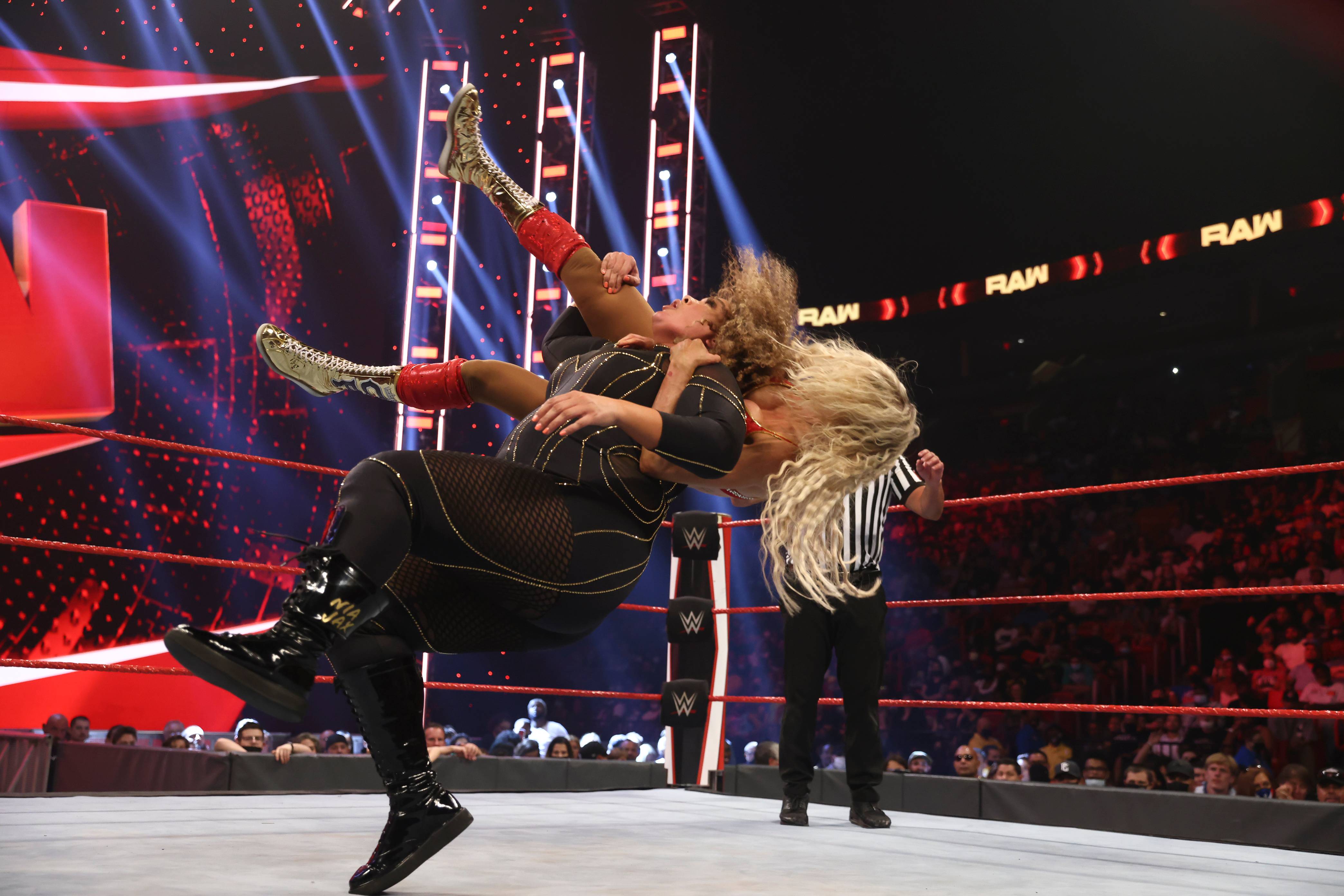 Watch Wwe Raw Highlights 07 09 21 Online Dazn De