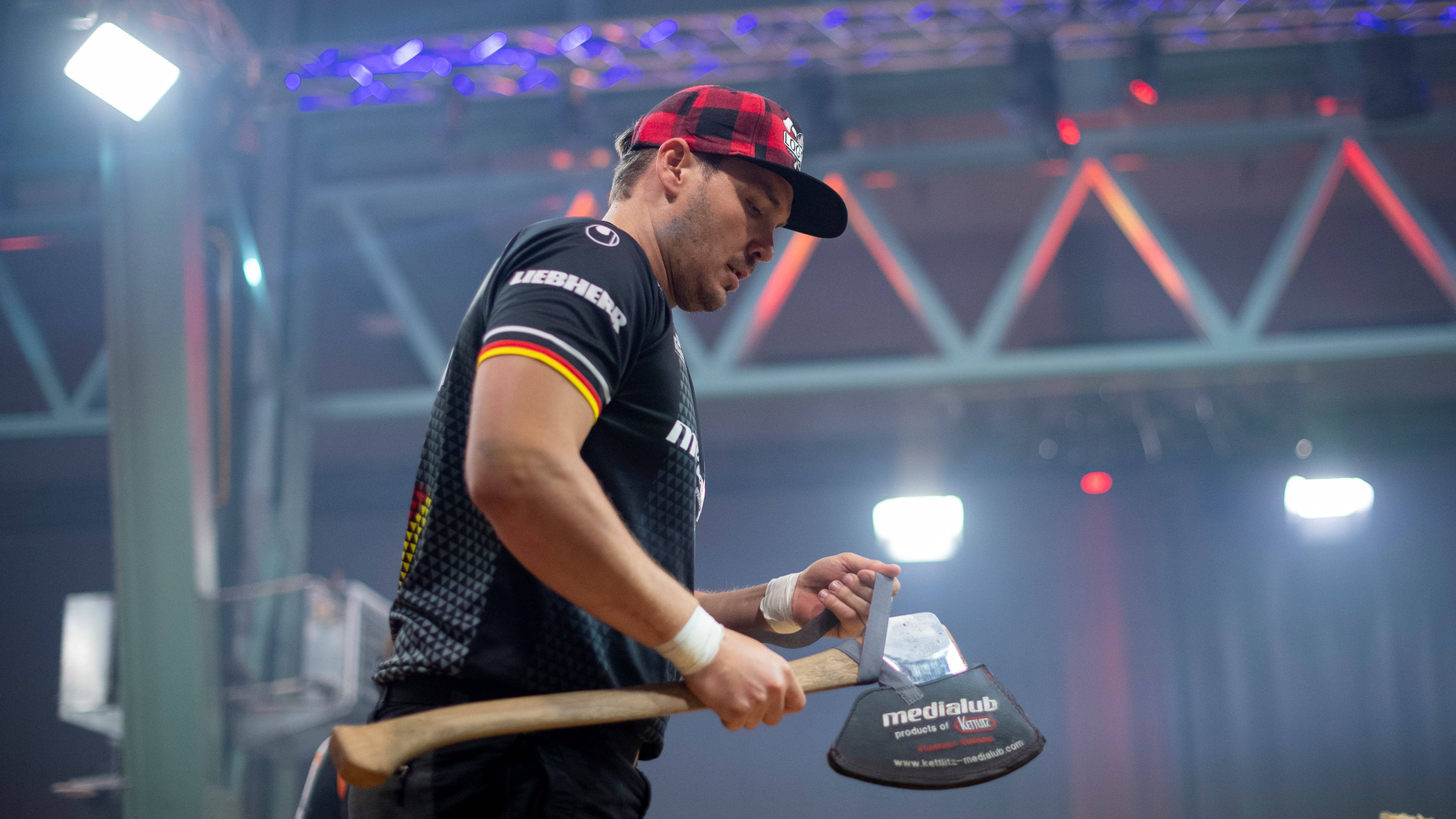 Le discipline dei Timbersports Axe Streaming DAZN IT