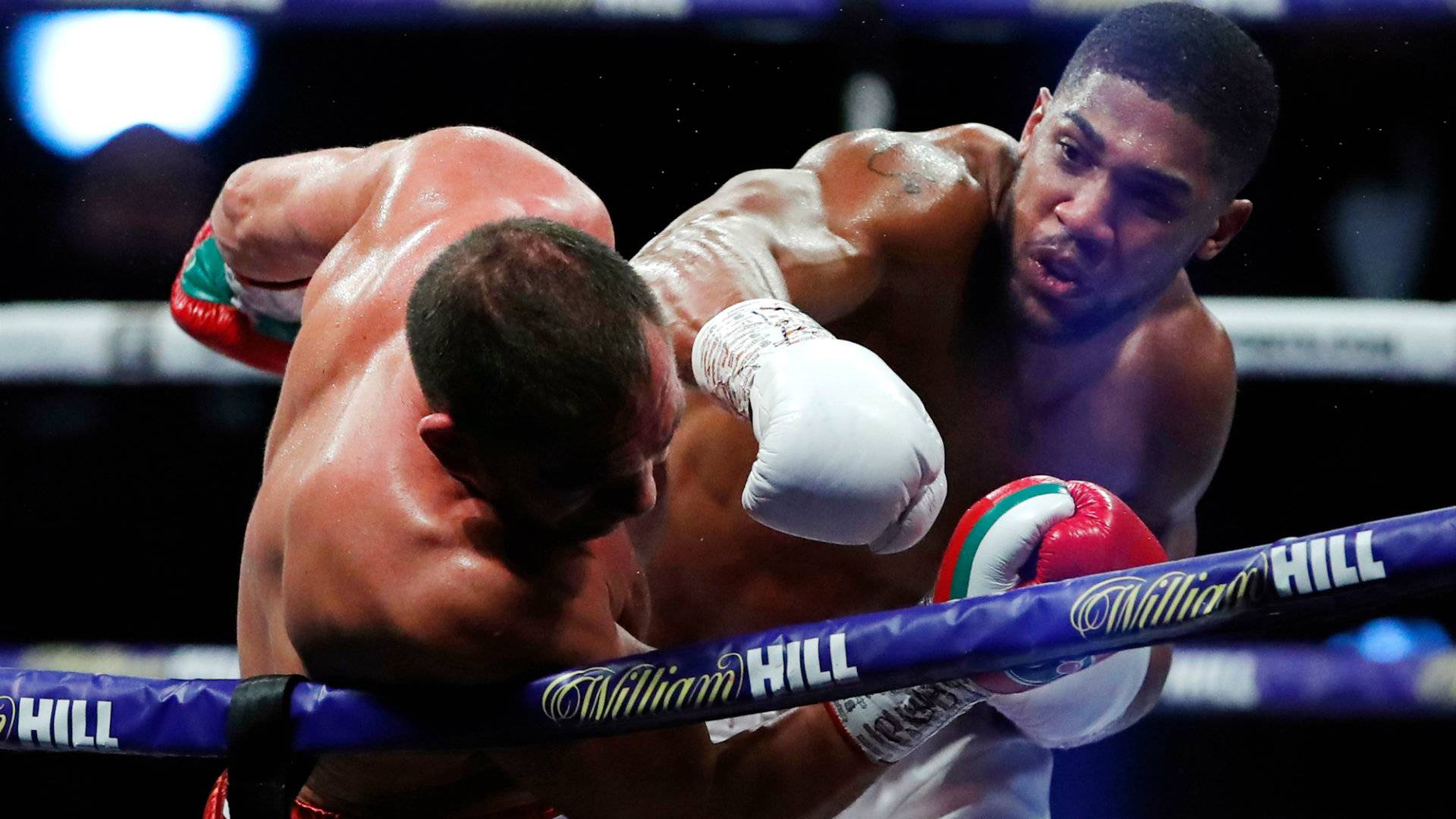 Wbaスーパー Ibf Wbo世界ヘビー級タイトルマッチ ジョシュア Vs プレフ をライブ 中継 1ヶ月お試し 0 Dazn Jp