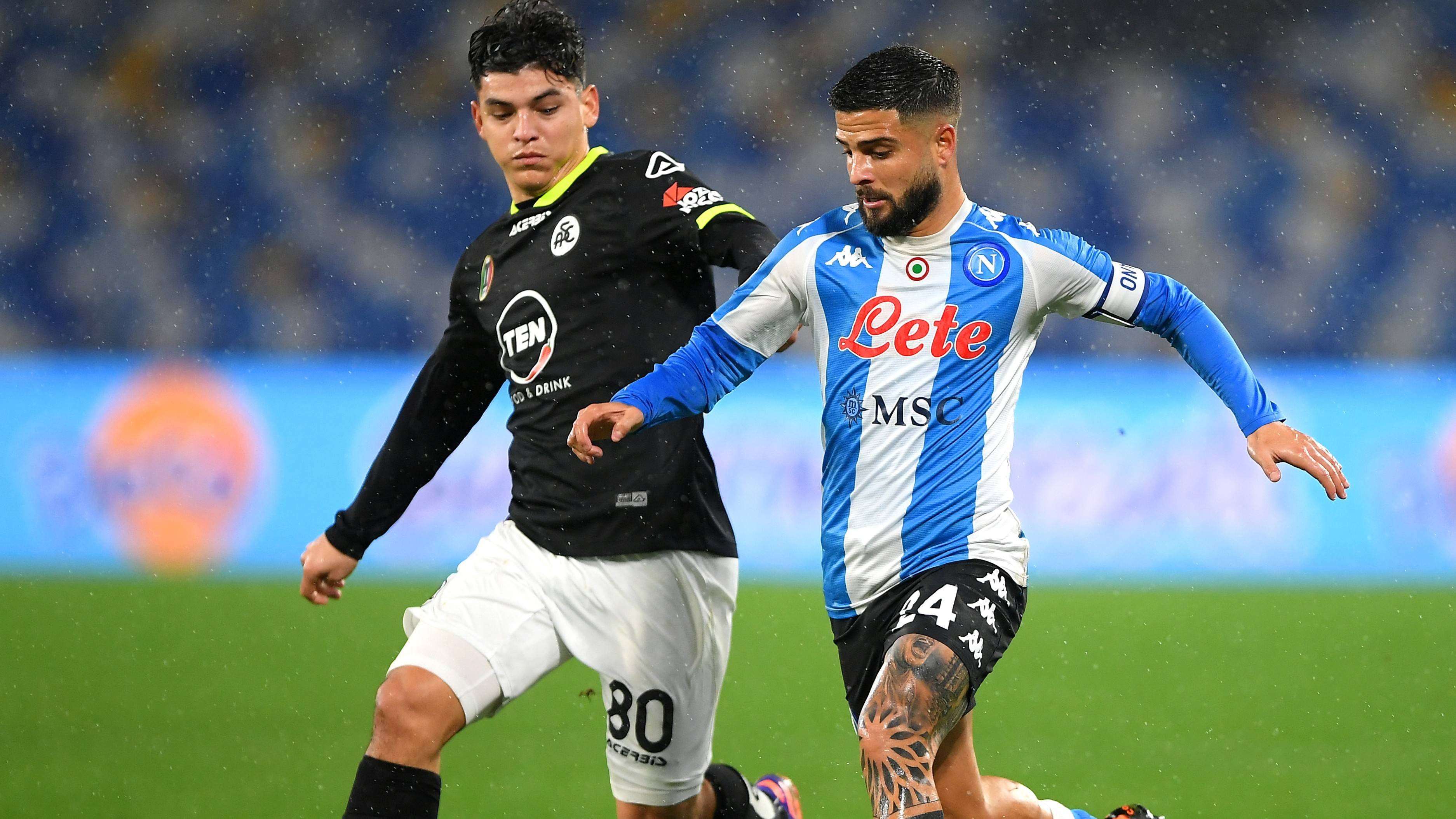 カリアリ 対 ナポリ